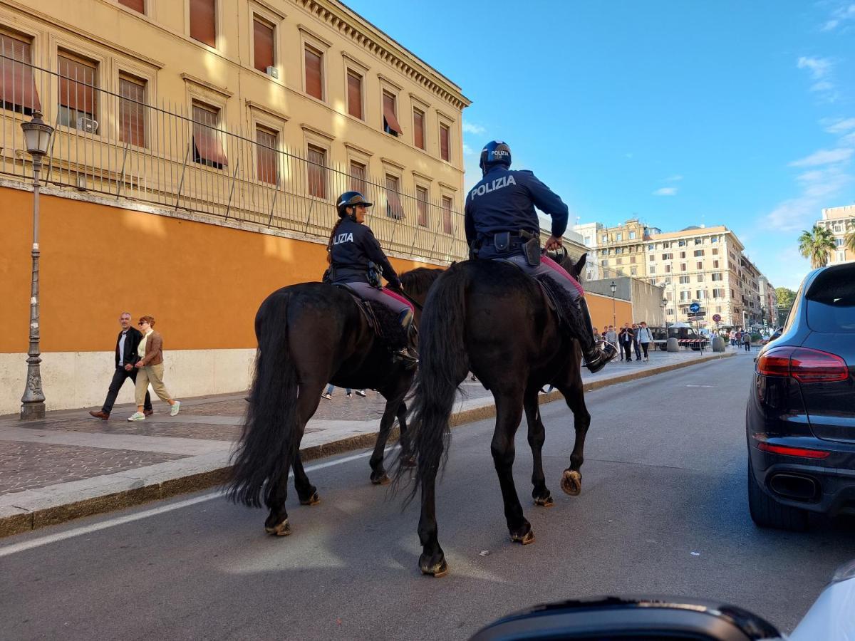 Spanish Steps Bedroom Roma Exterior foto